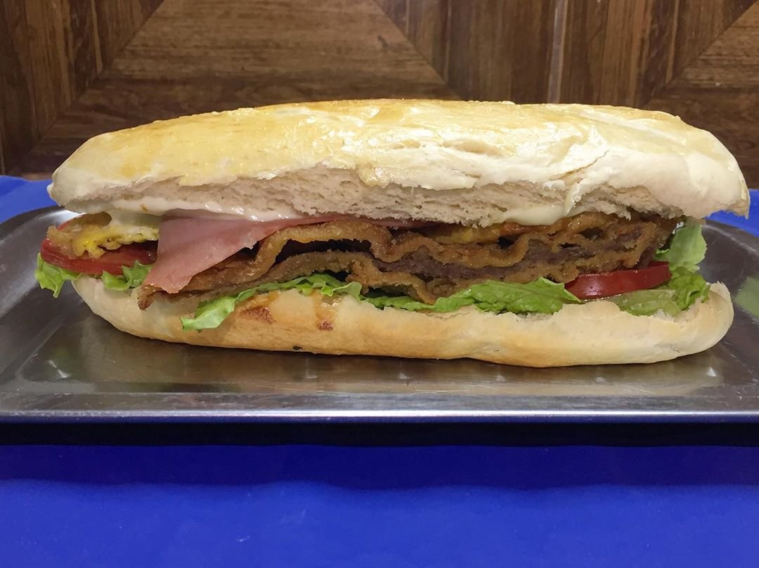 Sandwich-de-milanesa-completo-Rotiseria-La-nueva-Delivery-Olavarria